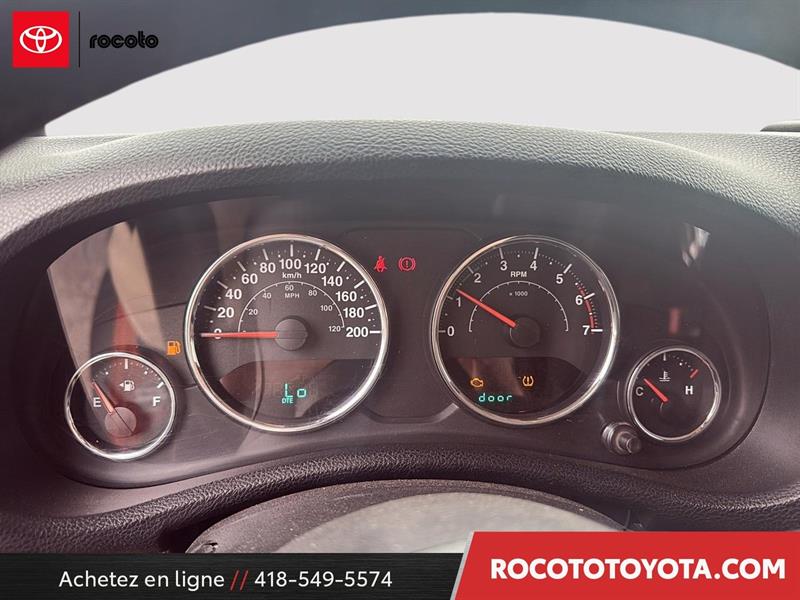 jeep Wrangler 2011 - 10