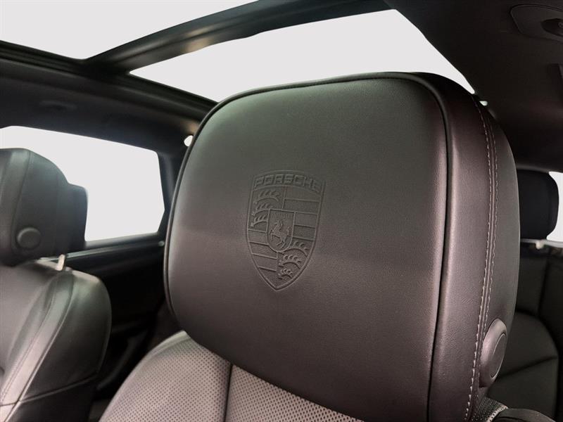 porsche Macan 2023 - 24