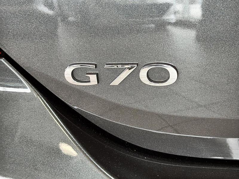 genesis G70 2022 - 13
