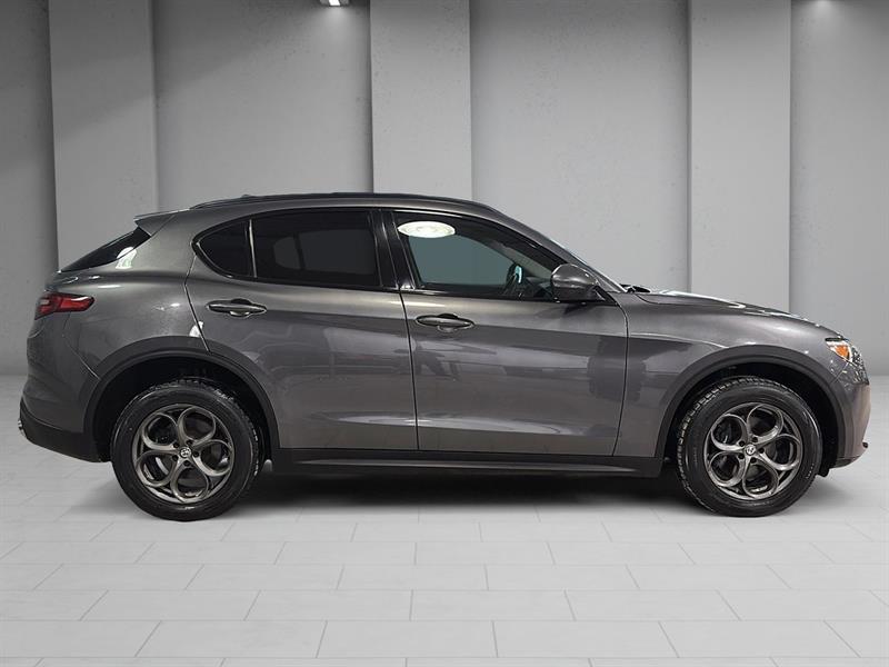 alfa romeo Stelvio 2018 - 17