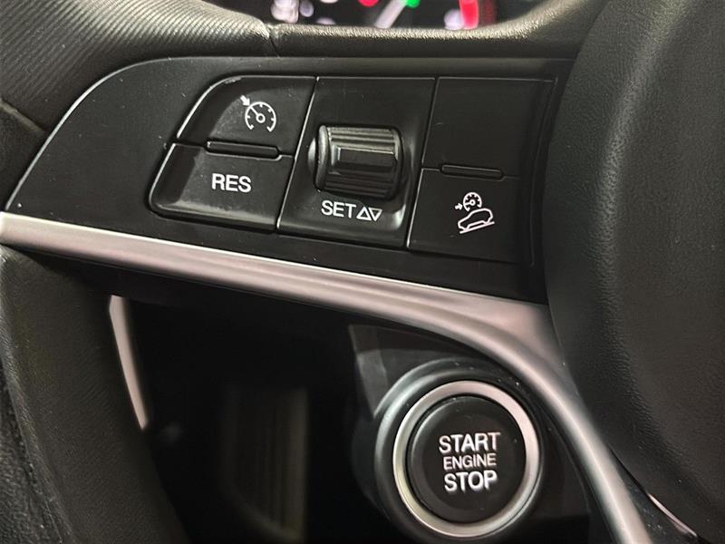 alfa romeo Stelvio 2018 - 28