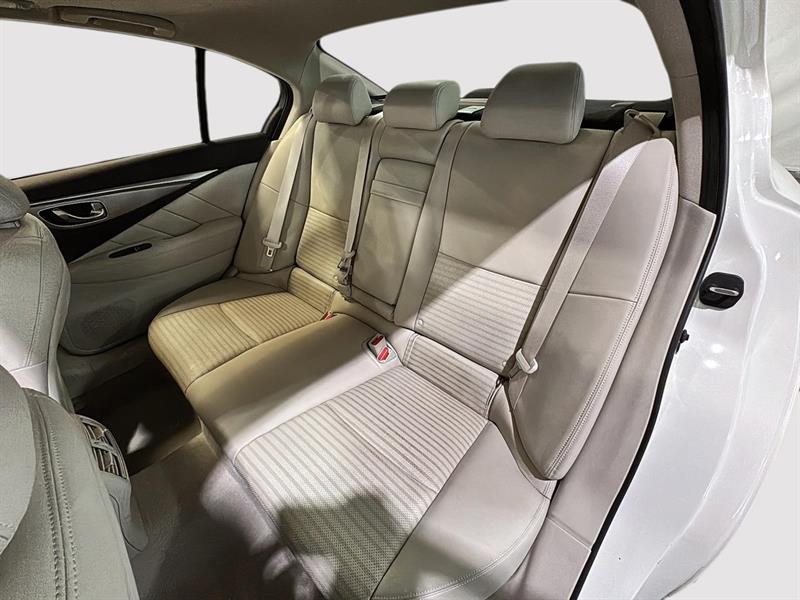 infiniti Q50 2018 - 17