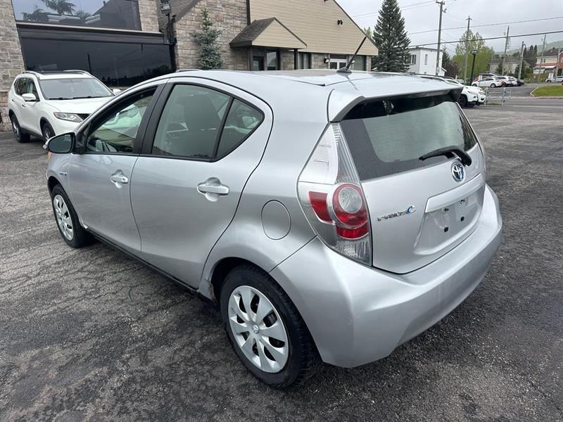 toyota Prius c 2012 - 2