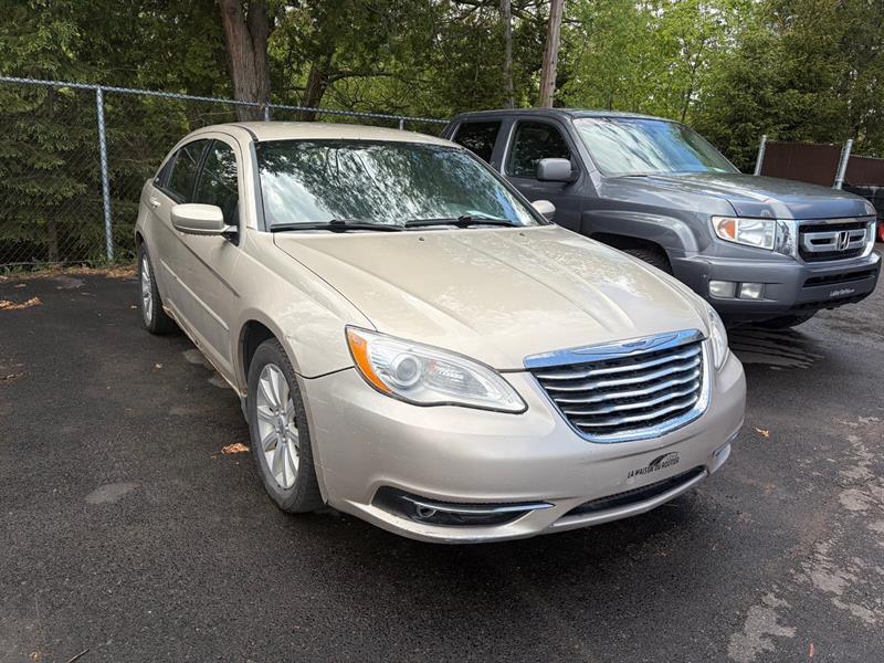 chrysler 200 2013