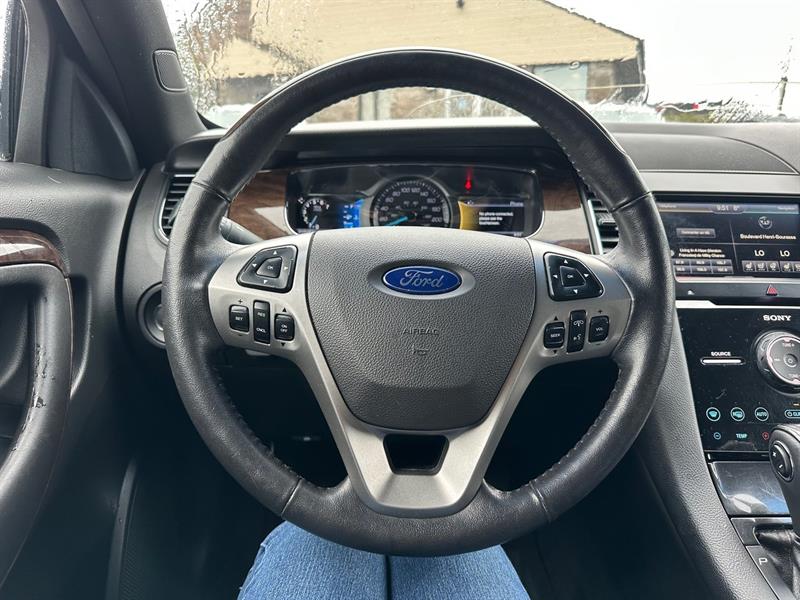 ford Taurus 2015 - 13