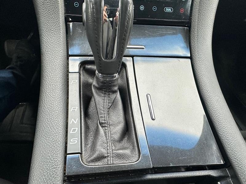 ford Taurus 2015 - 18
