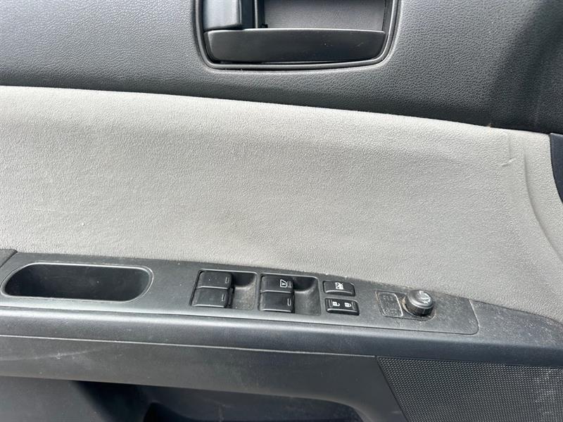 nissan Sentra 2011 - 12