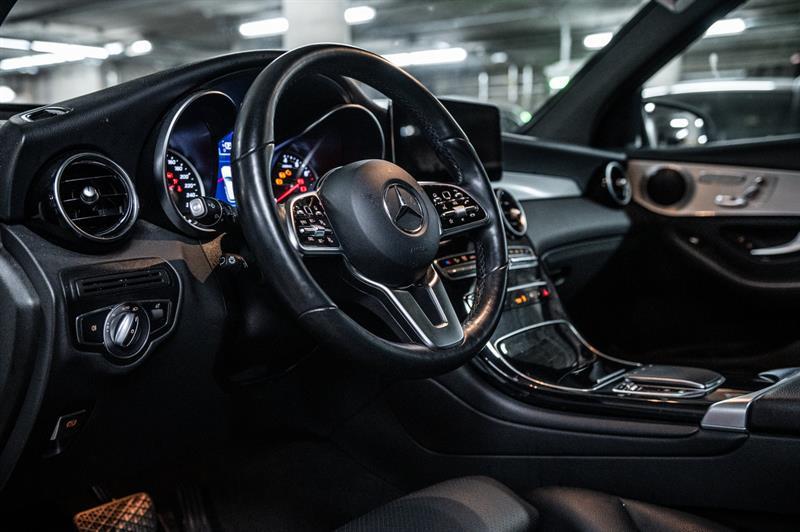 mercedes-benz GLC300 2022 - 23