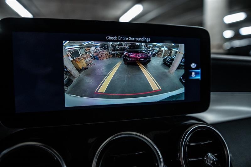 mercedes-benz GLC300 2022 - 29