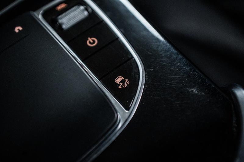 mercedes-benz GLC300 2022 - 34