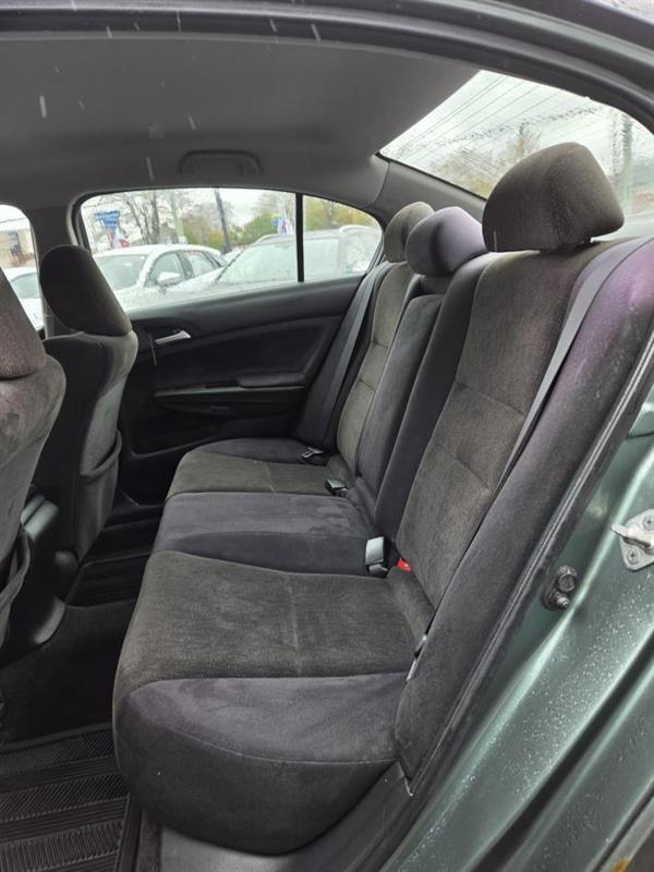 2009 Honda Accord - Image 12