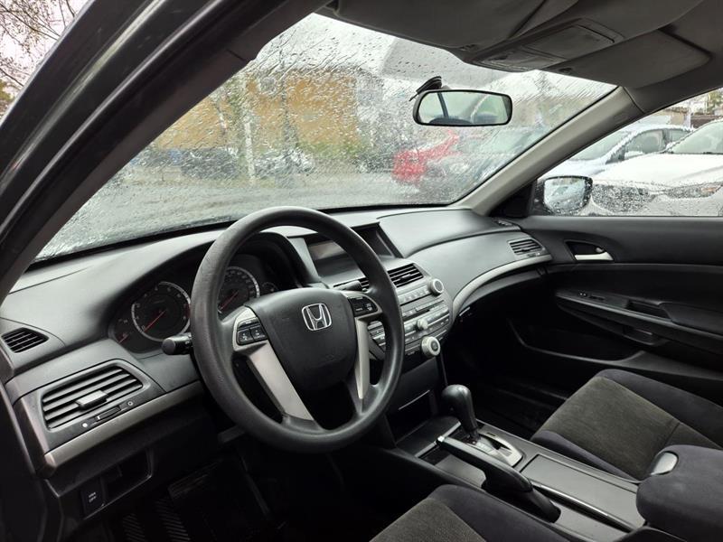 2009 Honda Accord - Image 14