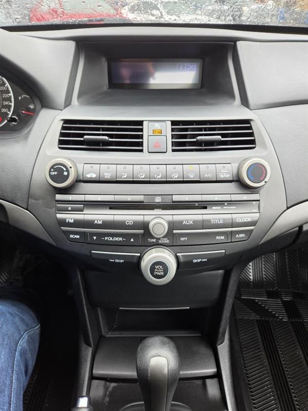 2009 Honda Accord - Image 19