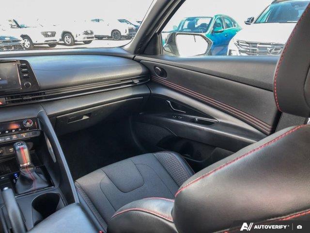 hyundai Elantra 2022 - 24
