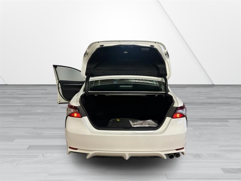 toyota Camry 2024 - 17