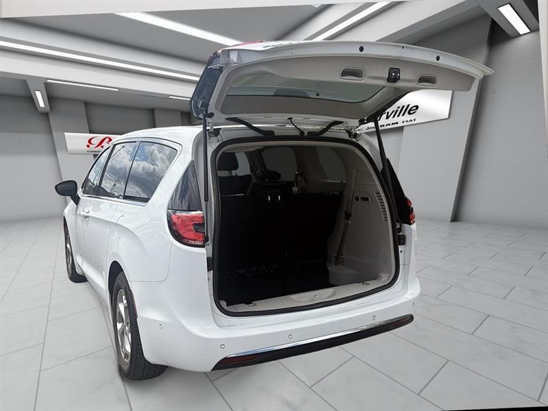 chrysler Pacifica 2024 - 10