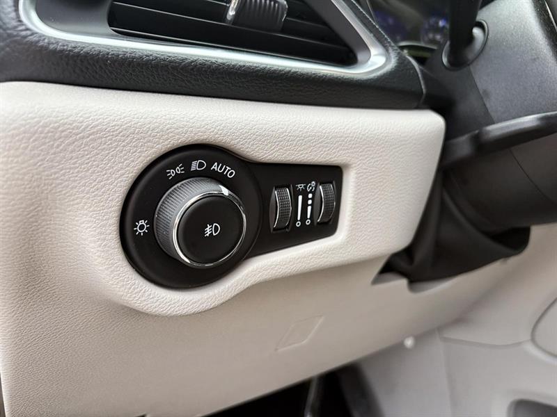 chrysler Pacifica 2024 - 16