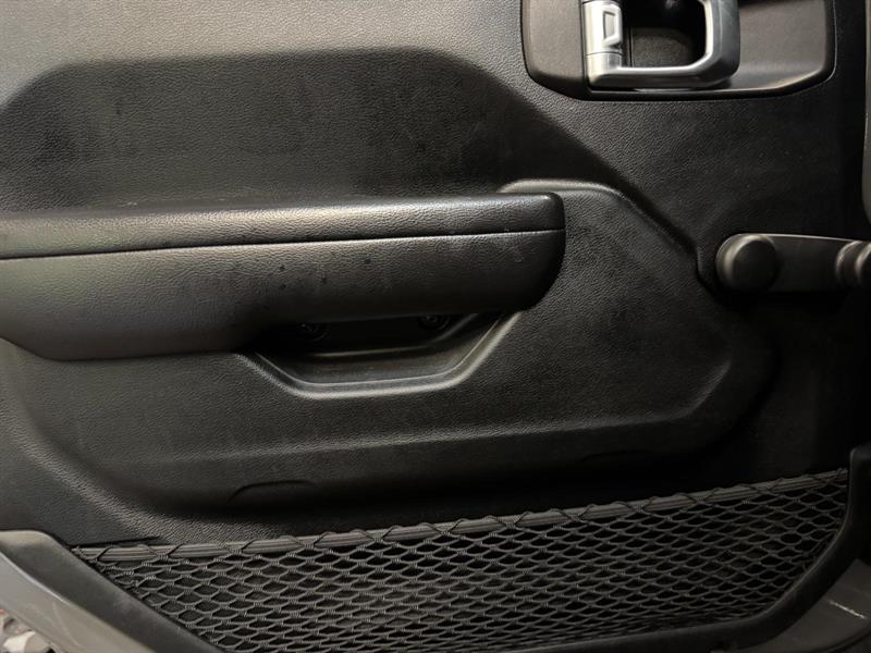 jeep Wrangler 2021 - 12