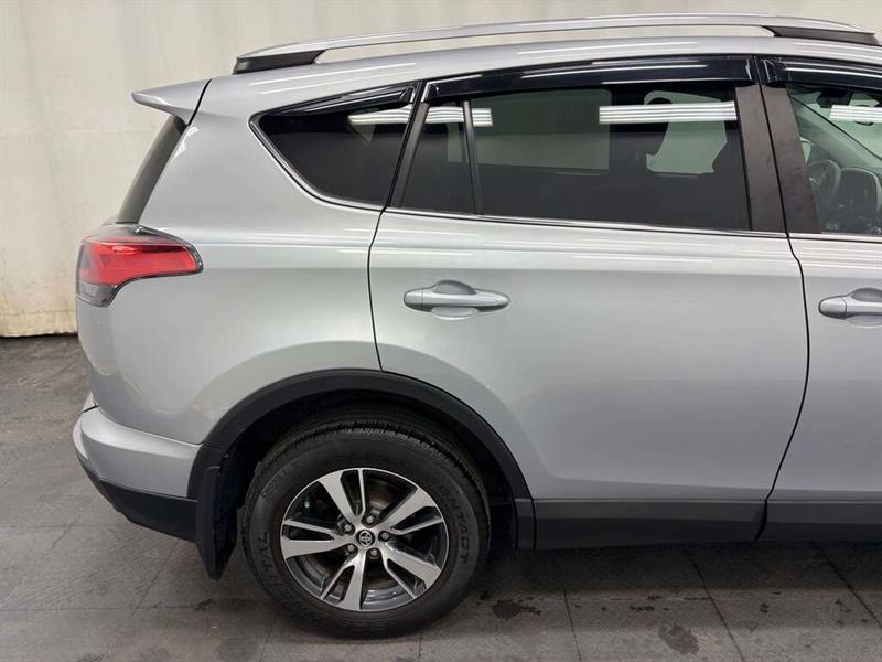 toyota RAV4 2018 - 12