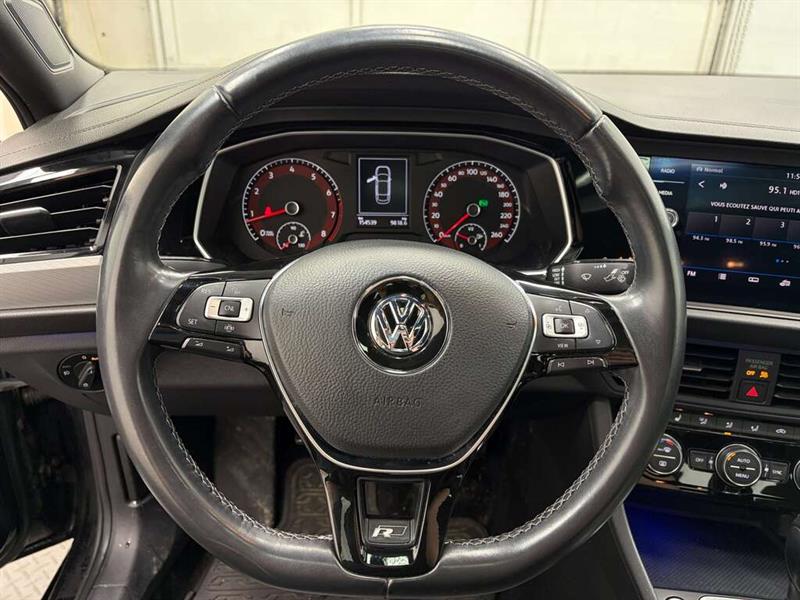 volkswagen Jetta 2019 - 16