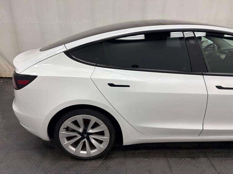 tesla Model 3 2021 - 12