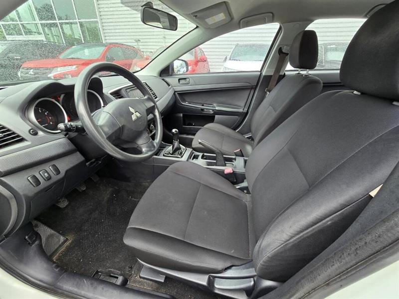 mitsubishi Lancer 2015 - 11