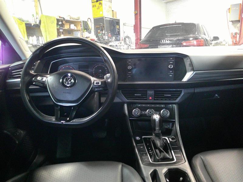 volkswagen Jetta 2019 - 12