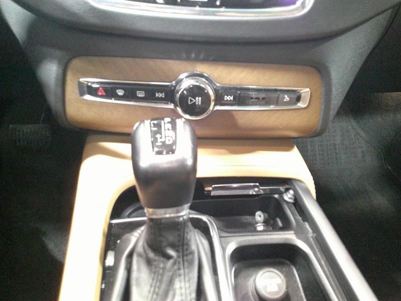 volvo XC90 2016 - 18