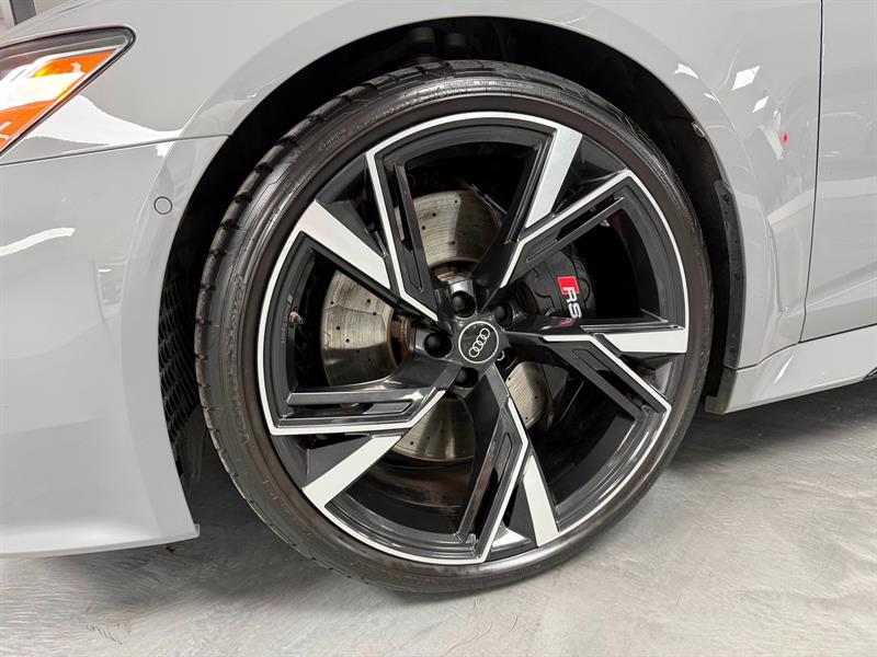 audi RS 6 Avant 2023 - 12