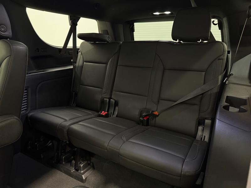 chevrolet Suburban 2022 - 13