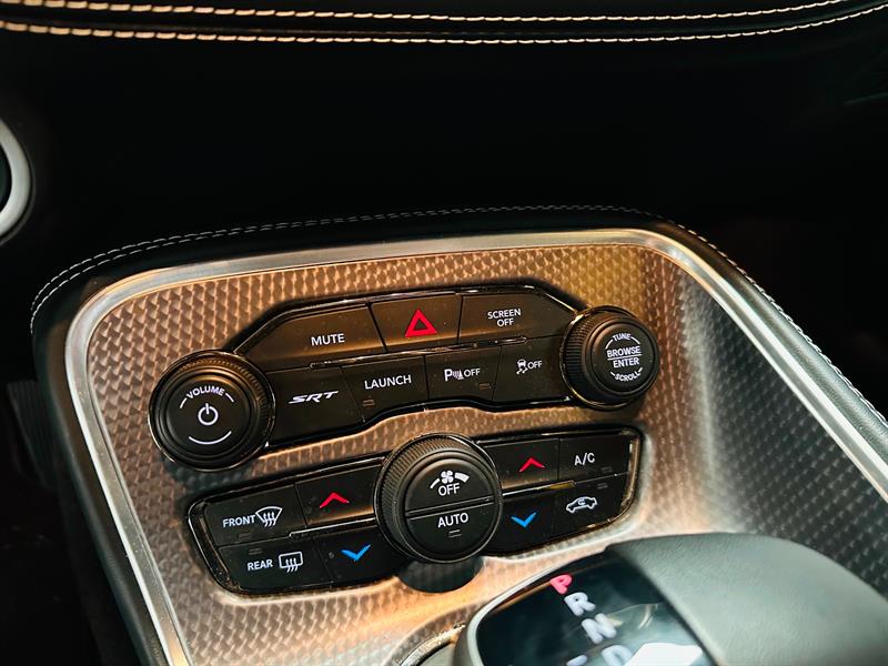 dodge Challenger 2021 - 22