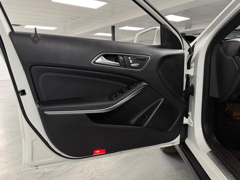 mercedes-benz GLA 250 2019 - 25