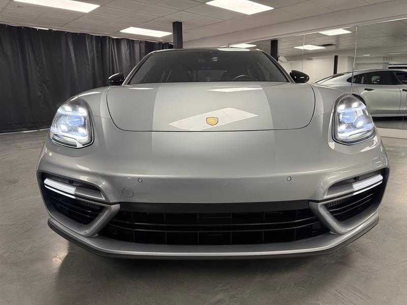 Porsche Panamera 8