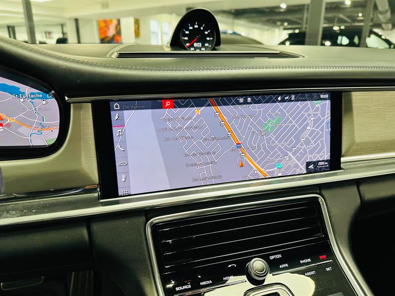 Porsche Panamera 16