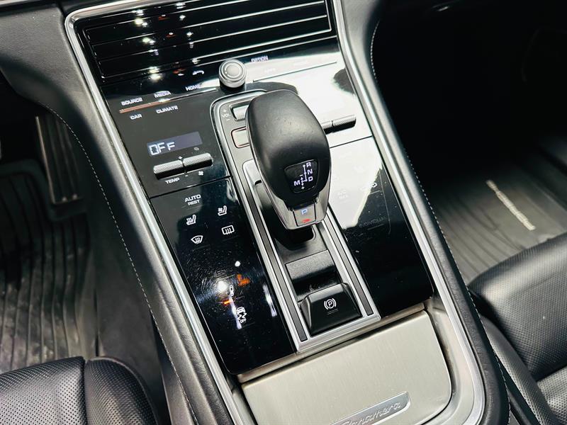 Porsche Panamera 19