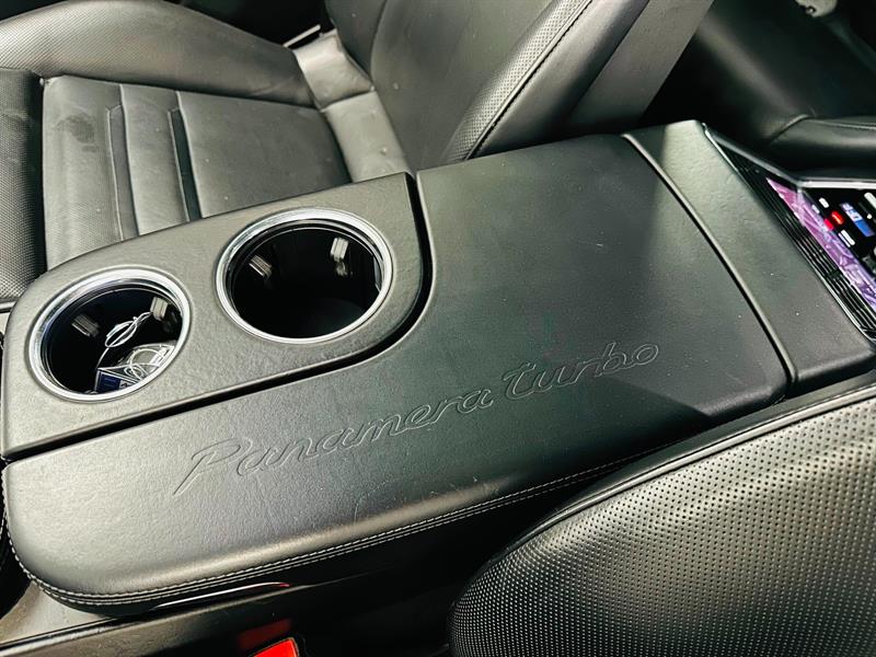Porsche Panamera 27