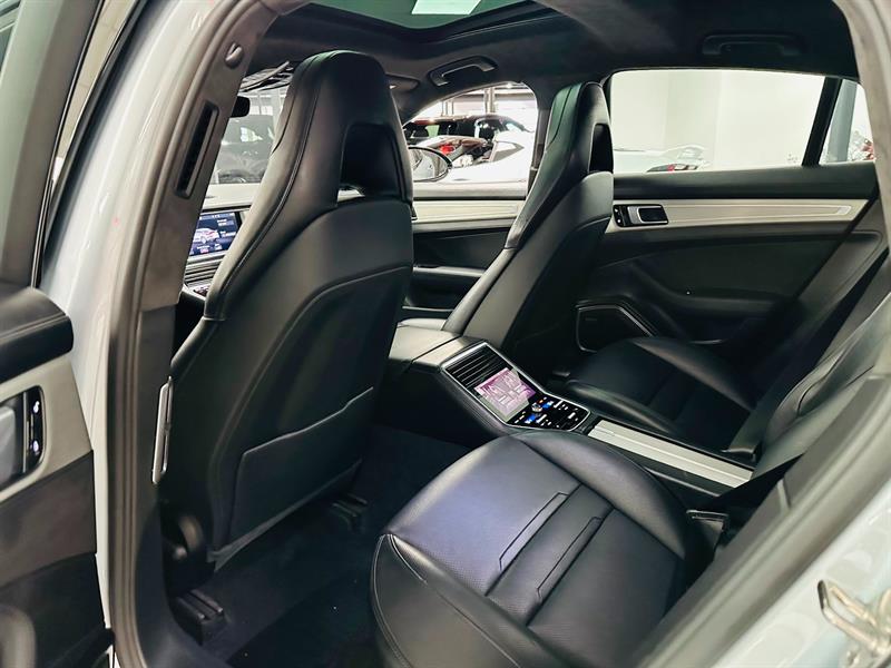 Porsche Panamera 30