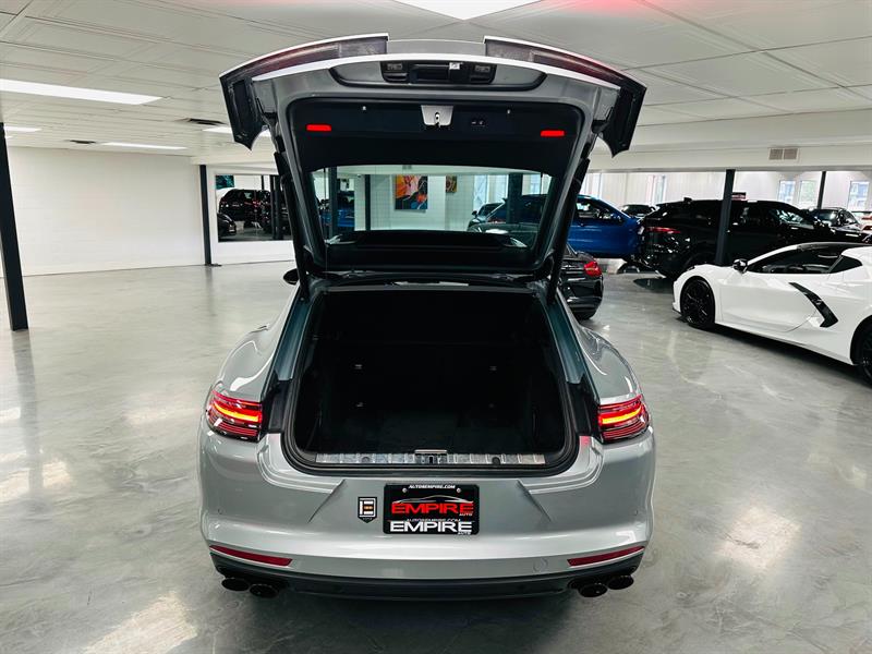 Porsche Panamera 35