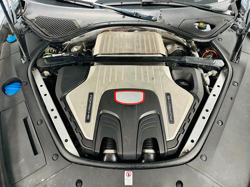 Porsche Panamera 39