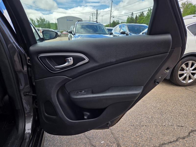 chrysler 200 2016 - 19
