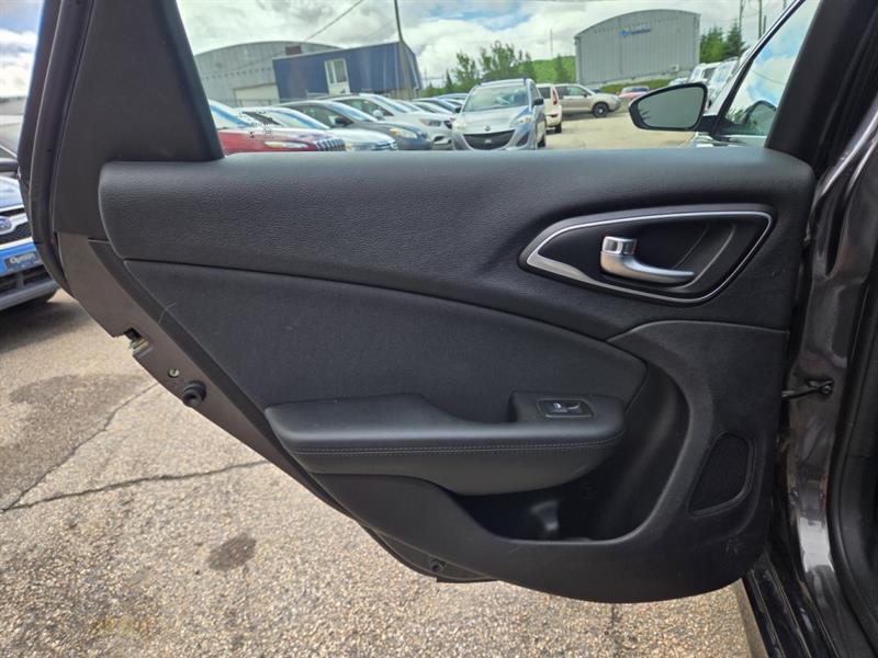 chrysler 200 2016 - 20