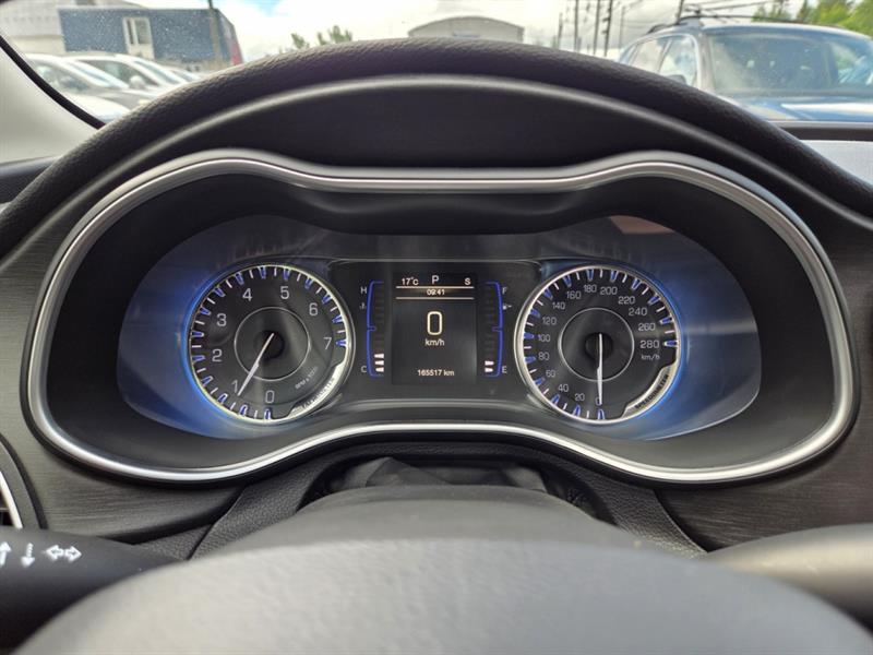chrysler 200 2016 - 25