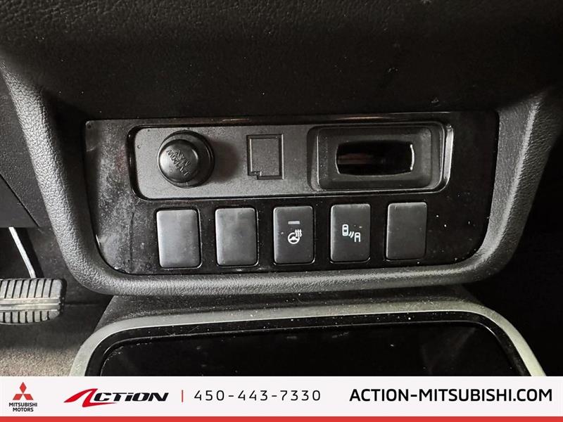 mitsubishi Outlander 2018 - 24