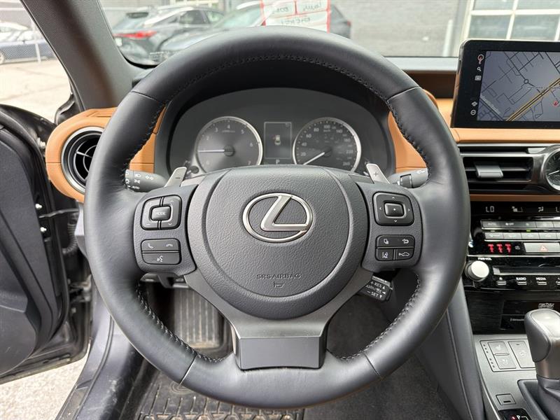 lexus IS 300 2025 - 22