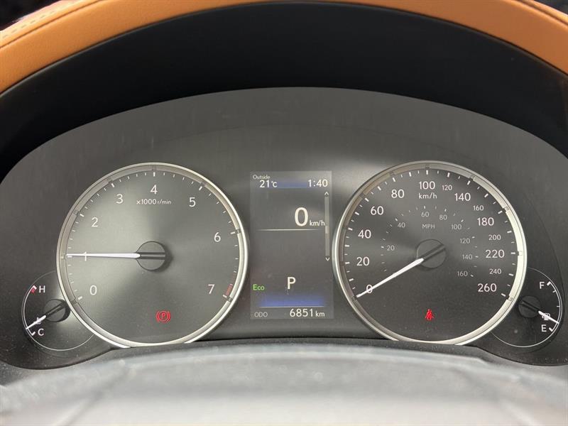 lexus IS 300 2025 - 23