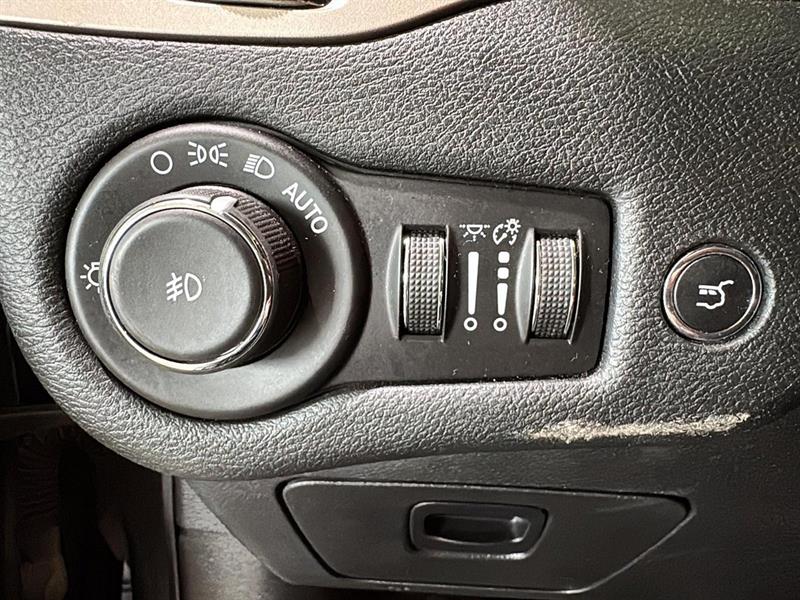 jeep Cherokee 2016 - 29