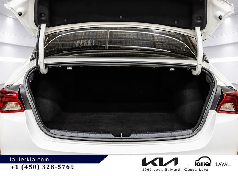 2023 Kia K5 - Image 14