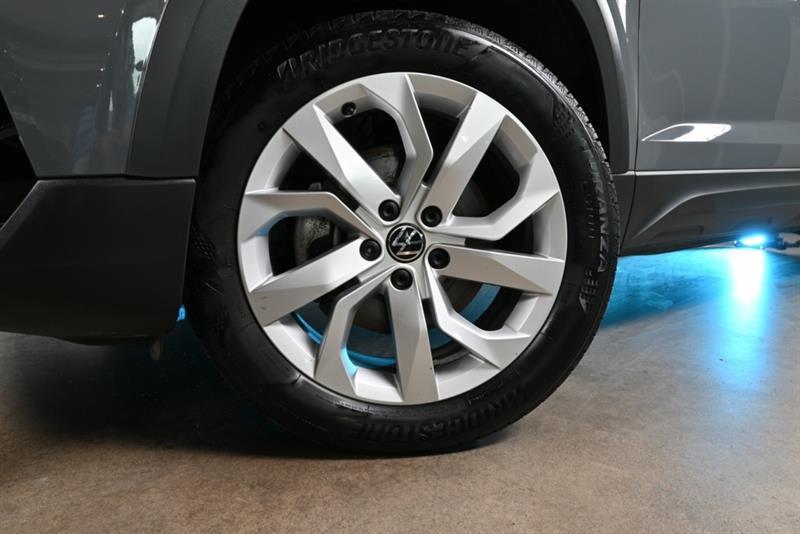 2022 Volkswagen Taos - Image 3