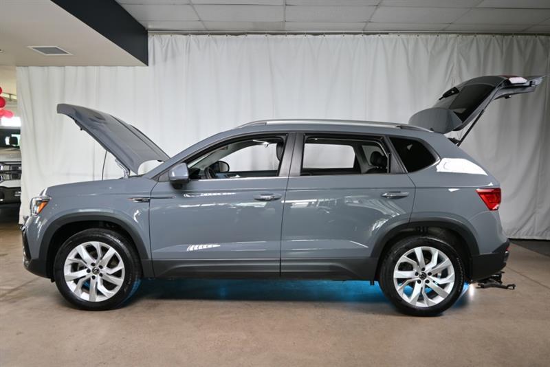 2022 Volkswagen Taos - Image 11