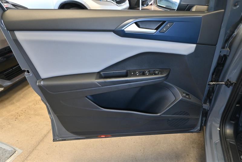 2022 Volkswagen Taos - Image 15